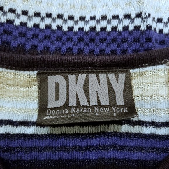 DKNY Men's Sweater Vest - Picture 4 of 4